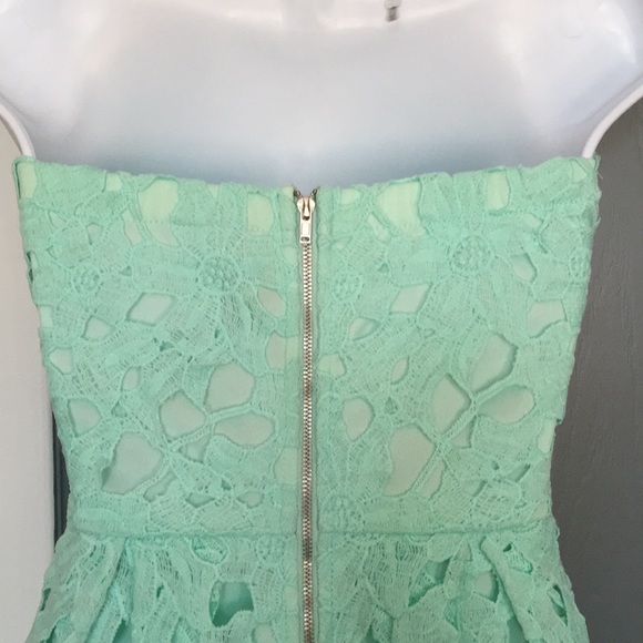 NWT Gorgeous mint green lace dress - Picture 6 of 10